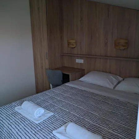 Vesna Hotel